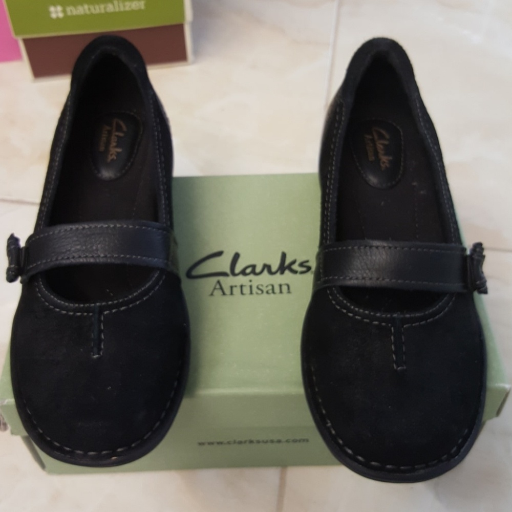 NEW CLARKS SHOE
